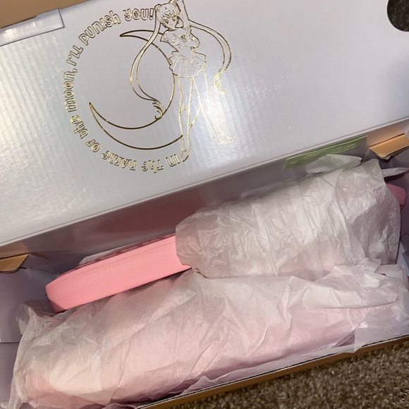 SAILOR MOON x SKECHERS Women’s pink slides shoes - Picture 4 of 7